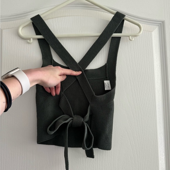 Aritzia Cayenne Top - Picture 6 of 8